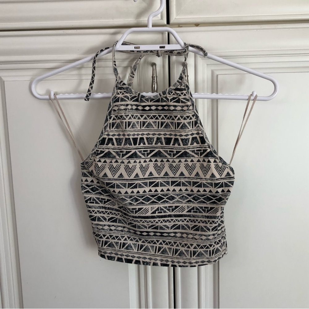 😎Garage women’s crop halter top
